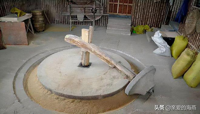 古法新韵 水轮碾米机与青瓦匠人的乡村记忆